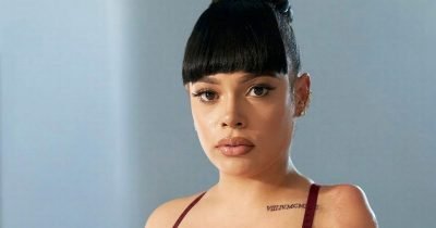 Rihanna Praised For Casting An Amputee Model With One Arm For Her Innerwear Brand